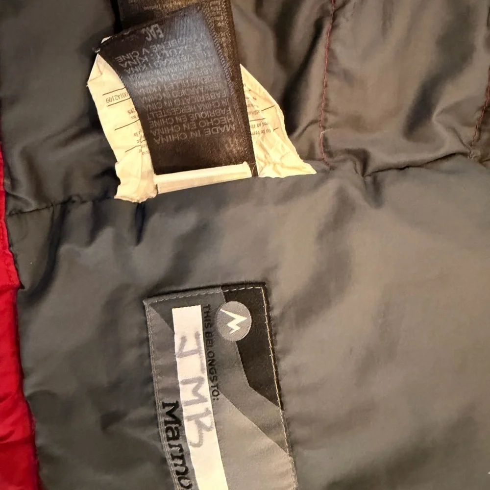 Marmot Kids Medium Puffer Jacket Red Full Zip Lightweight Insulated‎